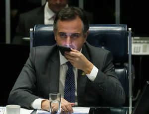 Ninguém confia mais em Bolsonaro e Pacheco pede lista de parlamentares monitorados pela 'Abin paralela'