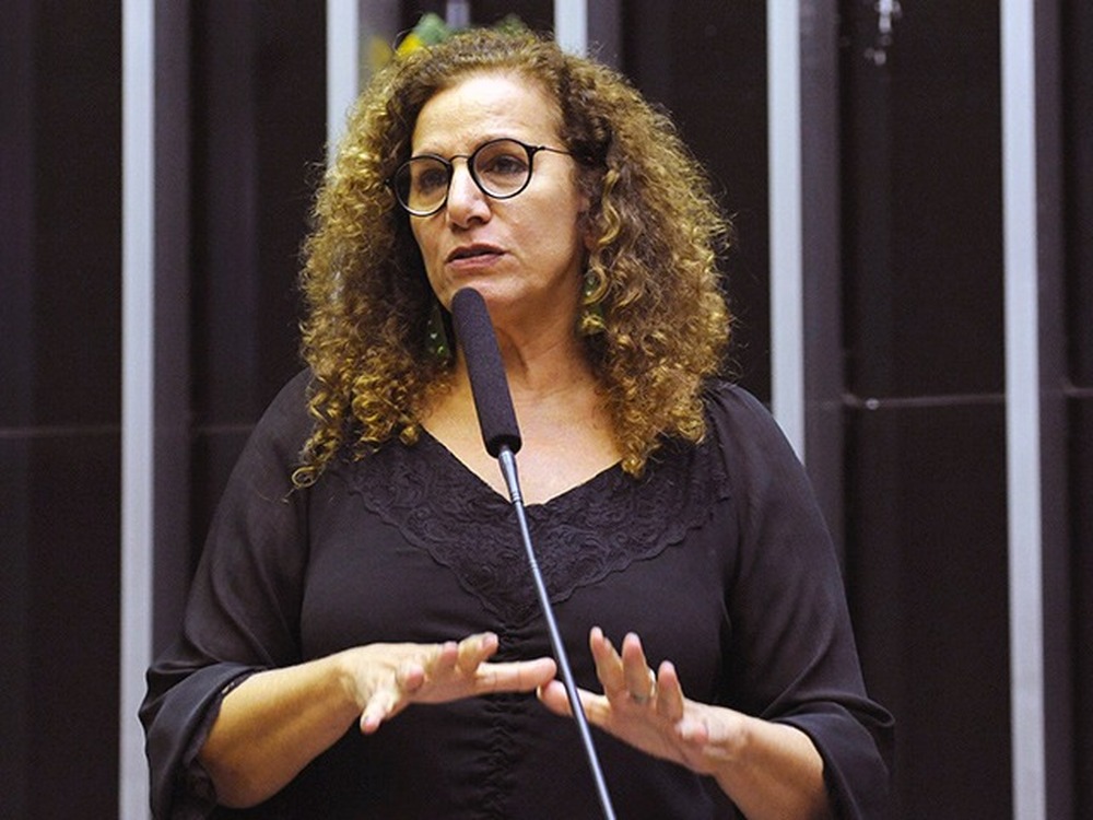 Deputada Jandira Feghali prevê ruína do bolsonarismo após operação da PF