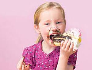 Pais devem evitar que filhos consumam doces em excesso