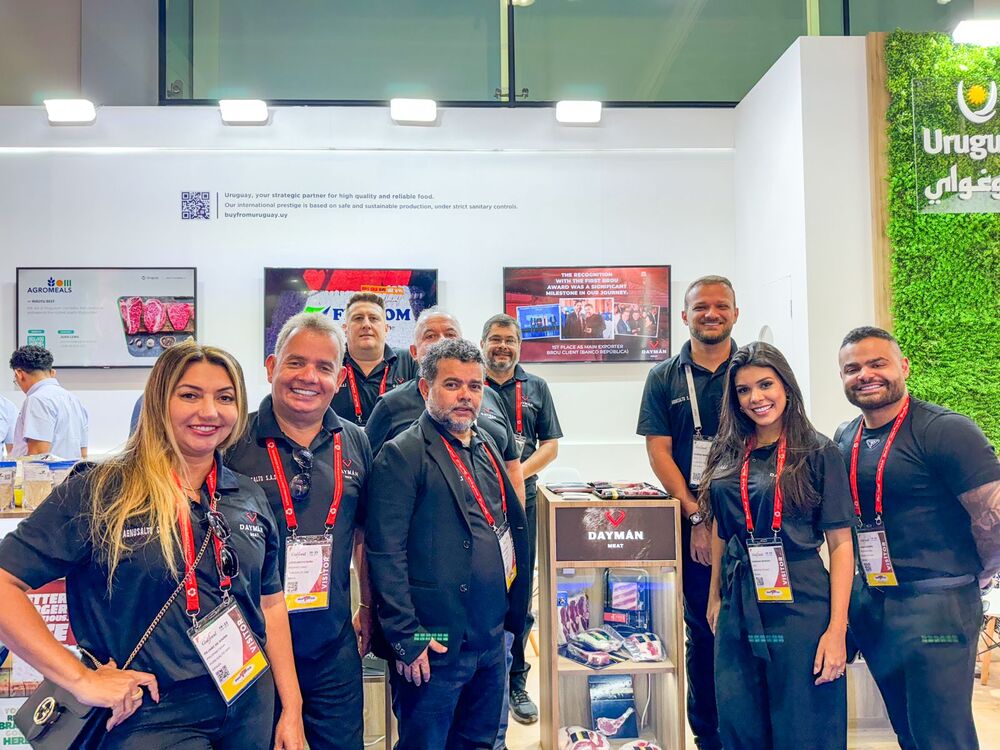Empresário Clébio Lopes Jacaré Representa o Uruguai na Feira Gulfood em Dubai e Vislumbra Futuro Promissor para Nova Iguaçu