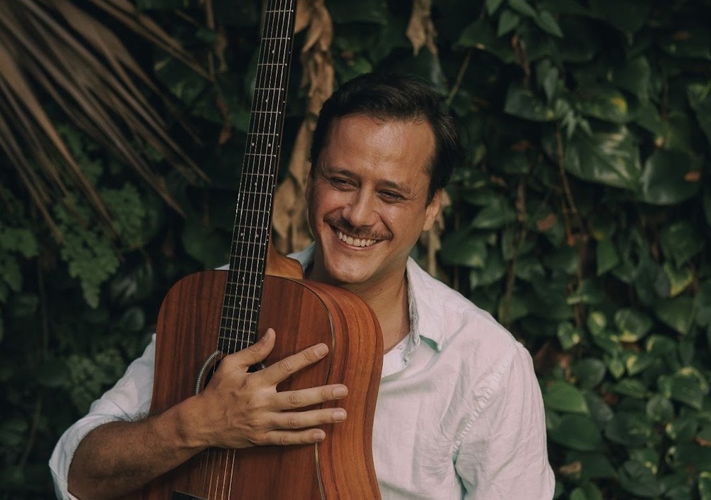 Renato Frazão faz show de lançamento do álbum “Quarto Mundo” no Rio de Janeiro