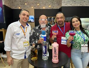 Elegância e Sabor: Rômulo Costa, Priscila Nocetti e Luiz de França Celebram Parceria com a Indústria de Bebidas Paris no Rio Centro