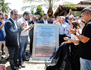 Castro participa do lançamento da Pedra Fundamental da fábrica da PetMax