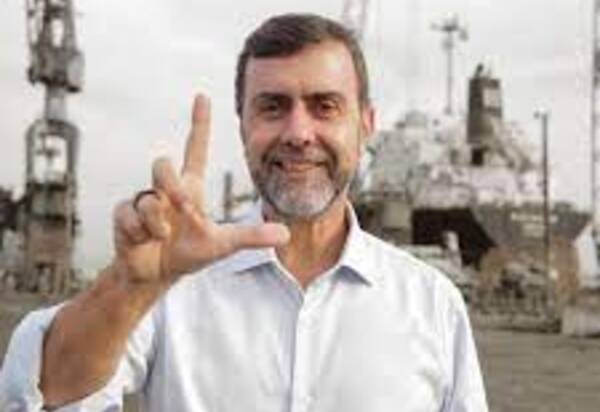Freixo é condenado a pagar R$ 30.000 a Flávio Bolsonaro