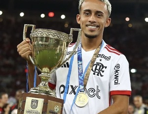 Matheus Gonçalves foi assaltado após conquistar título do Flamengo no Campeonato Carioca