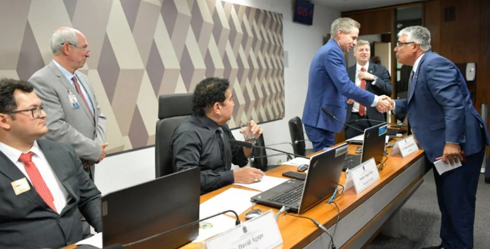 Jornalista usado por Musk para atacar o Brasil admite ter publicado fake news