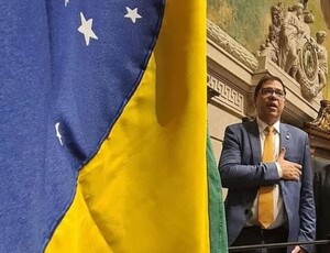 Altineu Côrtes defende Kaio Brazão e crítica Paes em Cerimônia de entrega da Medalha a Ramagem