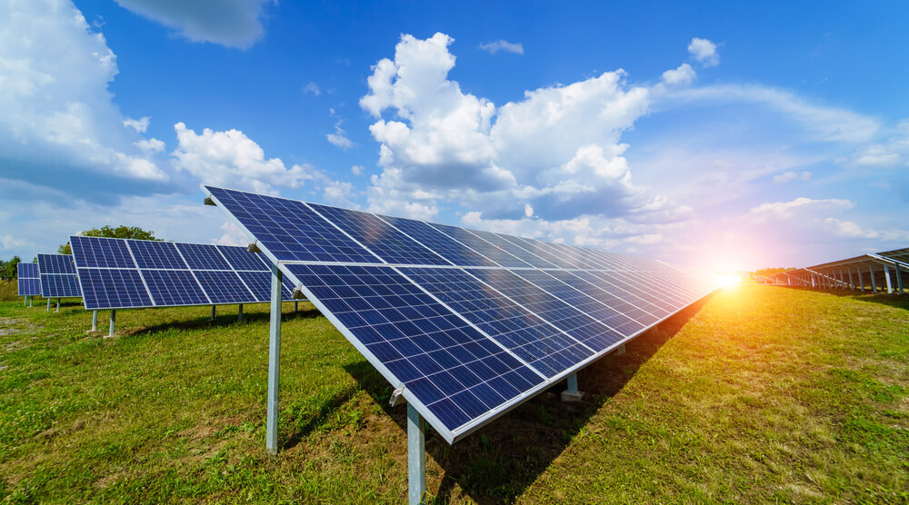 Brasil se destaca internacionalmente na energia solar, alcançando a 6ª posição global
