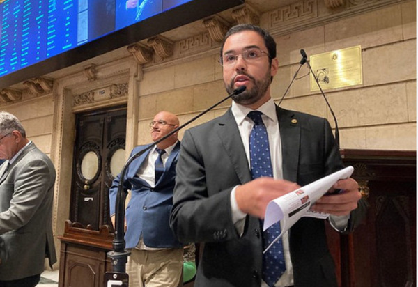 Vereador Pedro Duarte rebate esquerda do Rio: “Pode retirar alguém aos chutes do Congresso?