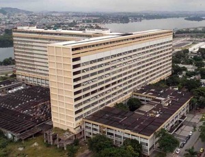Reestruturação dos Hospitais Federais do Rio de Janeiro: Um Novo Paradigma na Gestão da Saúde Pública