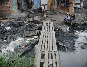 Saneamento ou Saqueamento? Reclamações contra Águas do Rio bate recorde