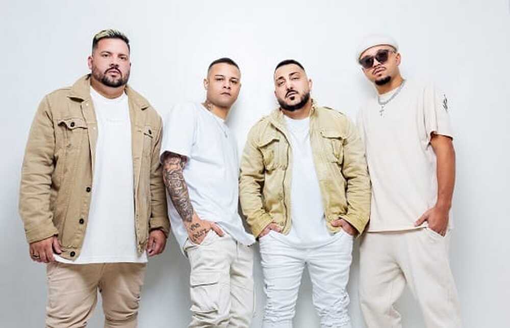Péricles e Pagode do Adame nesta sexta no Espaço Hall ! 