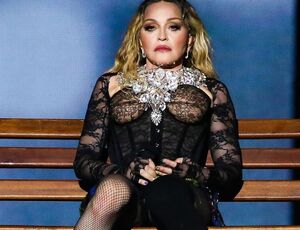 Sem máscara, Madonna realizou novo ensaio no palco das areias de Copacabana