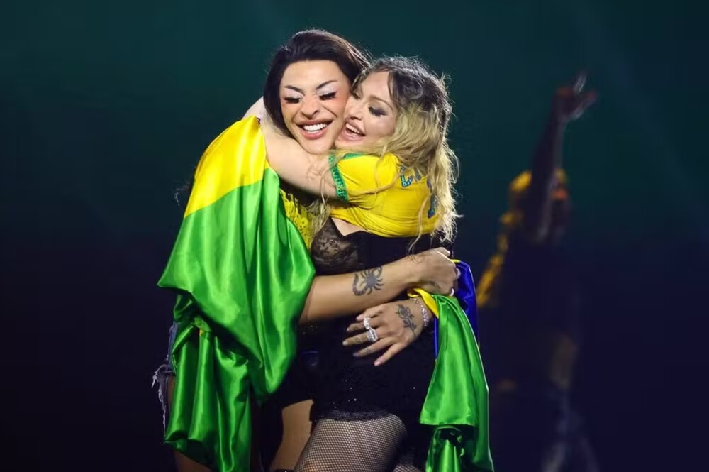 Madonna bate recorde com 1,6 milhão de pessoas em Copacabana, Qualidade do Som Deixa a Desejar! Imperdoável!