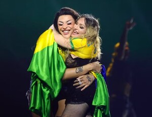 Madonna bate recorde com 1,6 milhão de pessoas em Copacabana, Qualidade do Som Deixa a Desejar! Imperdoável!