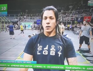  Deputada crossfiteira usa camisa LGBT para se sagrar Campeã no Maracanãzinho
