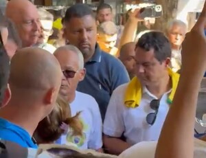 Delegado Ramagem tem boa aceitação popular em sua caminhada no calçadão de Campo Grande 