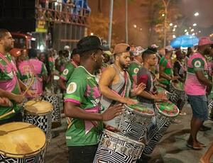 Carnaval do Rio: Mais Dias, Mais Samba, Mais Alegria e por que não mais escolas?