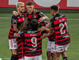 Flamengo Goleia Bolívar por 4 a 0 e Recupera Saldo na Libertadores