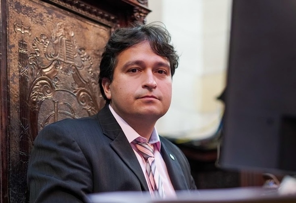 Dia de Combate ao Abuso Sexual de Crianças e Adolescentes: Deputado estadual Dr. Pedro Ricardo defende aprovação de projeto de sua autoria sobre o tema