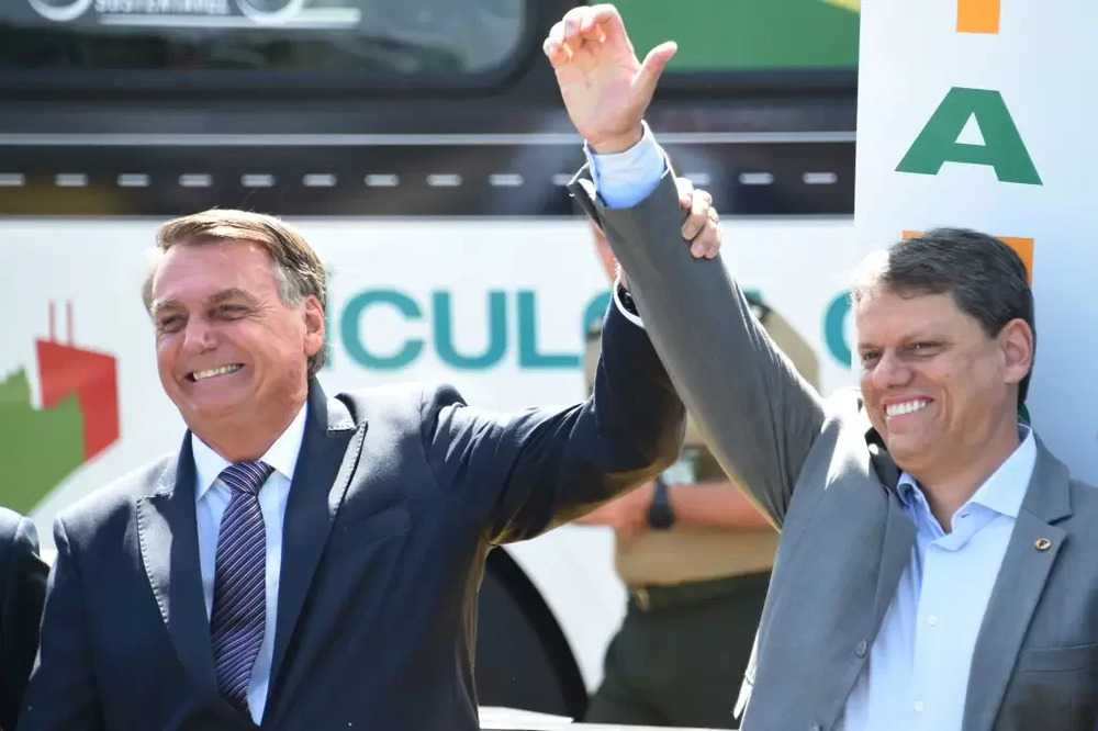 PL em Polvorosa: Tarcísio ganha preferência de Bolsonaristas e desafia Bolsonaro na disputa pela Presidência