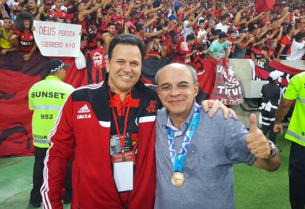 O Bastão Rubro-Negro: Abranches Recebe o Apoio de Landim