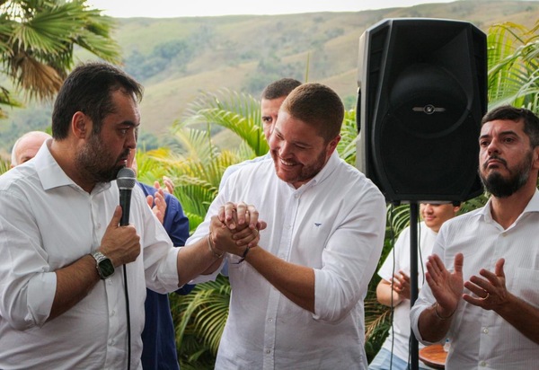 Pré-candidatura de Júlio Canelinha ganha força com apoio de Cláudio Castro e Rodrigo Bacelar