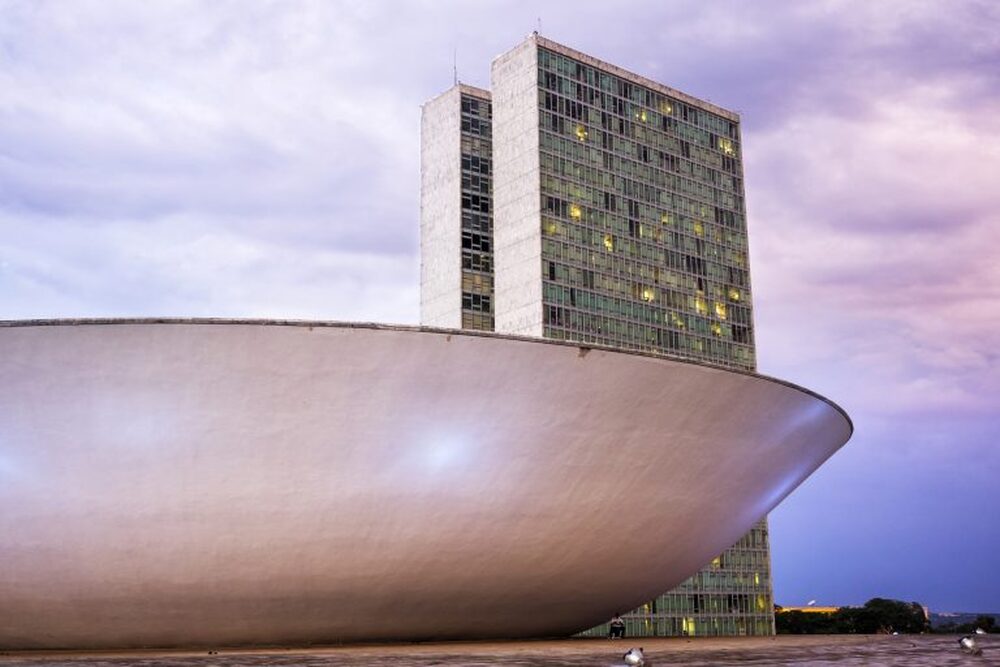 Câmara do Deputados aprova novas regras para uso de emendas parlamentares e texto agora segue para o Senado