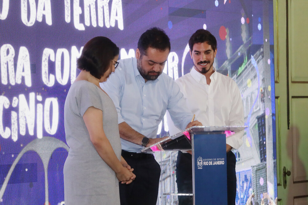 Cláudio Castro libera maior investimento do Estado para escolas de samba do Grupo Especial