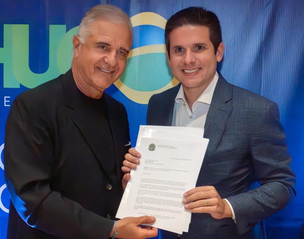 Bancada do Rio entrega a Hugo Motta carta onde pede que ele intervenha junto ao governo federal para aplicar leis sancionadas