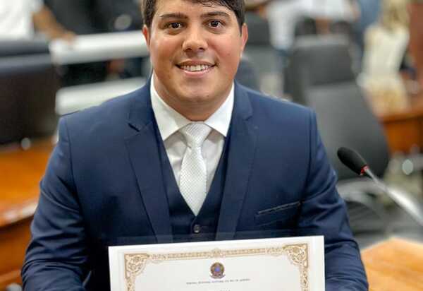 Vereador Thadeu Fernandes assume papéis essenciais em defesa dos iguaçuanos