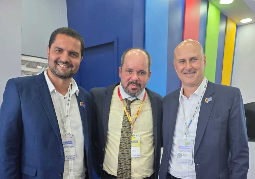 Prefeito Tande Vieira Participa do 1° Encontro dos Prefeitos e Prefeitas em Brasília