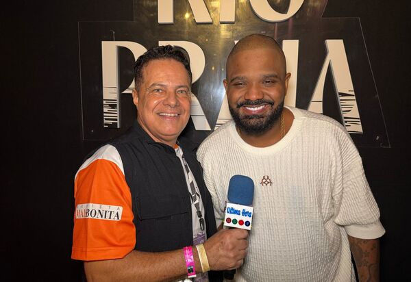 Arlindinho celebra o Carnaval 2025 no Camarote Rio Praia.