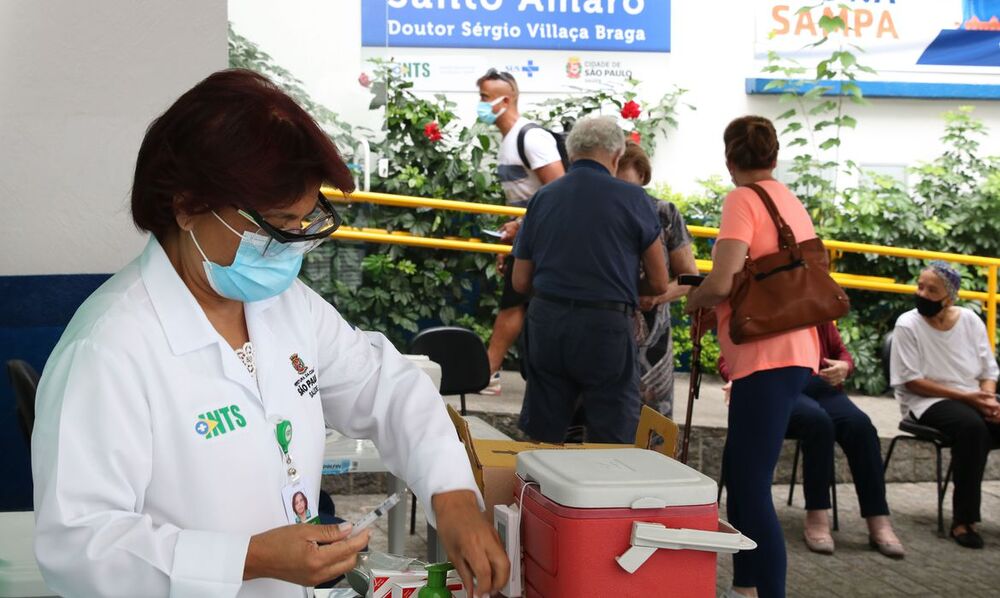 Idosos de 70 e 71 anos serão vacinados contra a covid-19 a partir do dia 29 em São Paulo