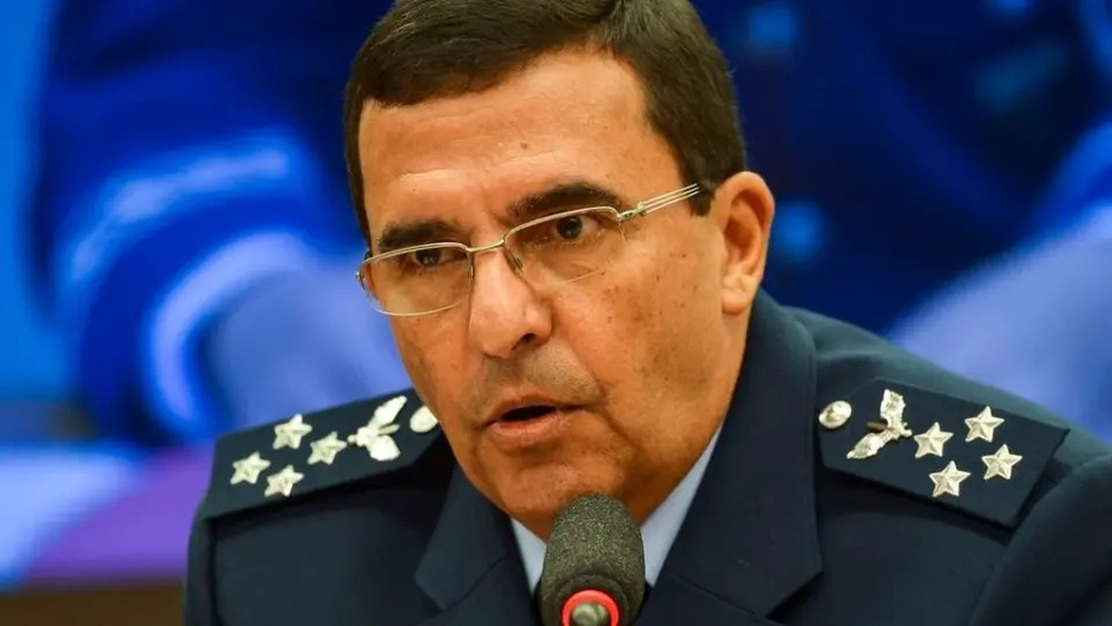 Ex-comandante da FAB fechou contratos com Airbus antes de assumir cargo na empresa
