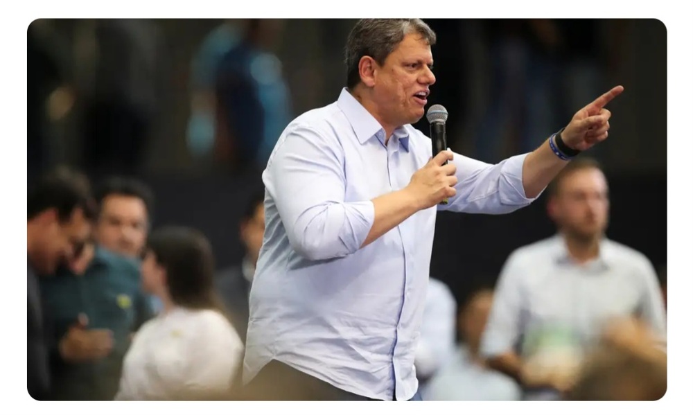 Bolsonaristas mordem a língua: Tarcísio elogio a urna eletrônica e Justiça Eleitoral
