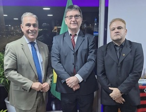 Secretário André Ceciliano recebe demandas da Classe da Engenharia