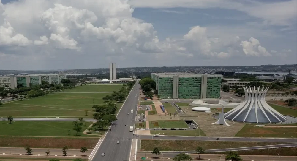 Comissões da Câmara convidarão 13 ministros para participar de audiências públicas