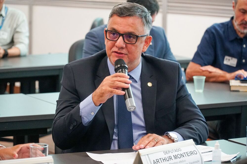 Nova Política Estadual irá promover conscientização sobre os malefícios do uso excessivo de celulares