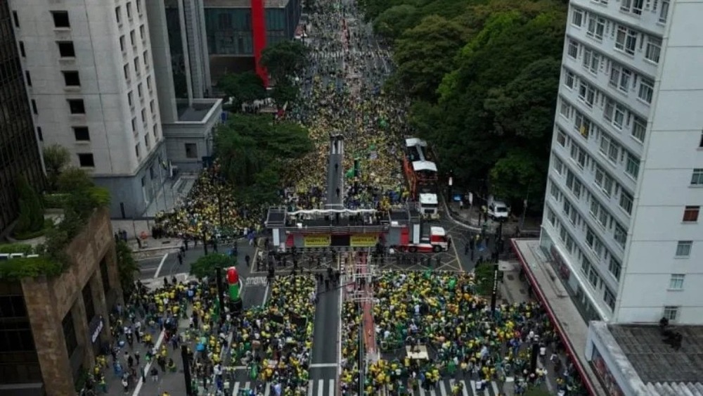Em baixa: sem pauta importante para o brasileiro ato com Bolsonaro na Paulista atrai 55 mil apenas, projeta Datafolha