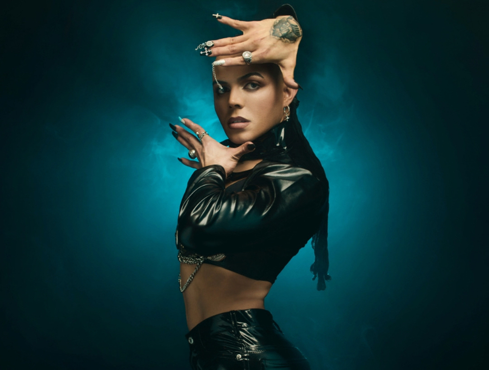 OXA lança single “True to Yourself” manifesto sonoro que celebra liberdade, pertencimento e autenticidade