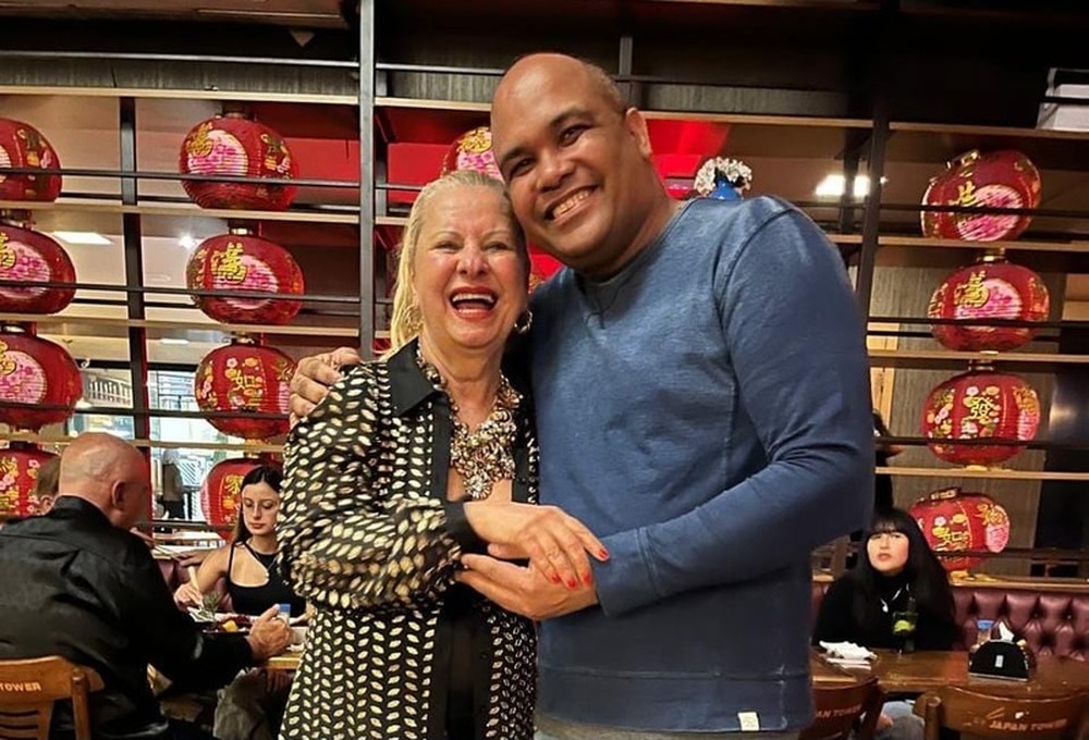 Jornalista João Costa foi recebido no Japan Tawer por Lilian Gonçalves: A Rainha da Noite Paulistana