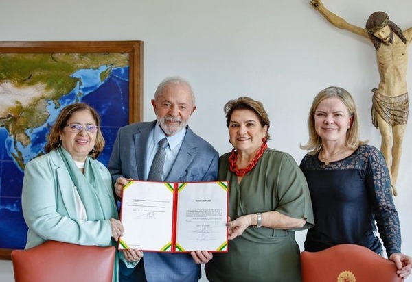 Lula nomeia Márcia Lopes para substituir Cida Gonçalves no Ministério das Mulheres
