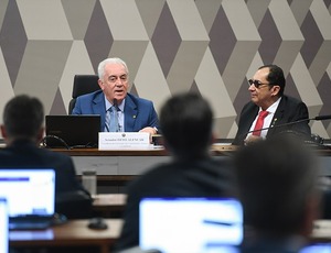 Fim da reeleição volta à pauta da CCJ no Senado