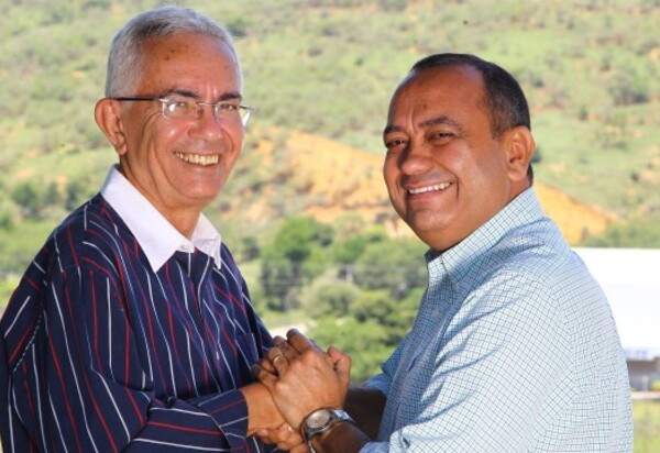 Morreu, mas passa bem: Vilela de Queimados enterra deputado federal Max Lemos e tenta livrar a cara com história de novela mexicana