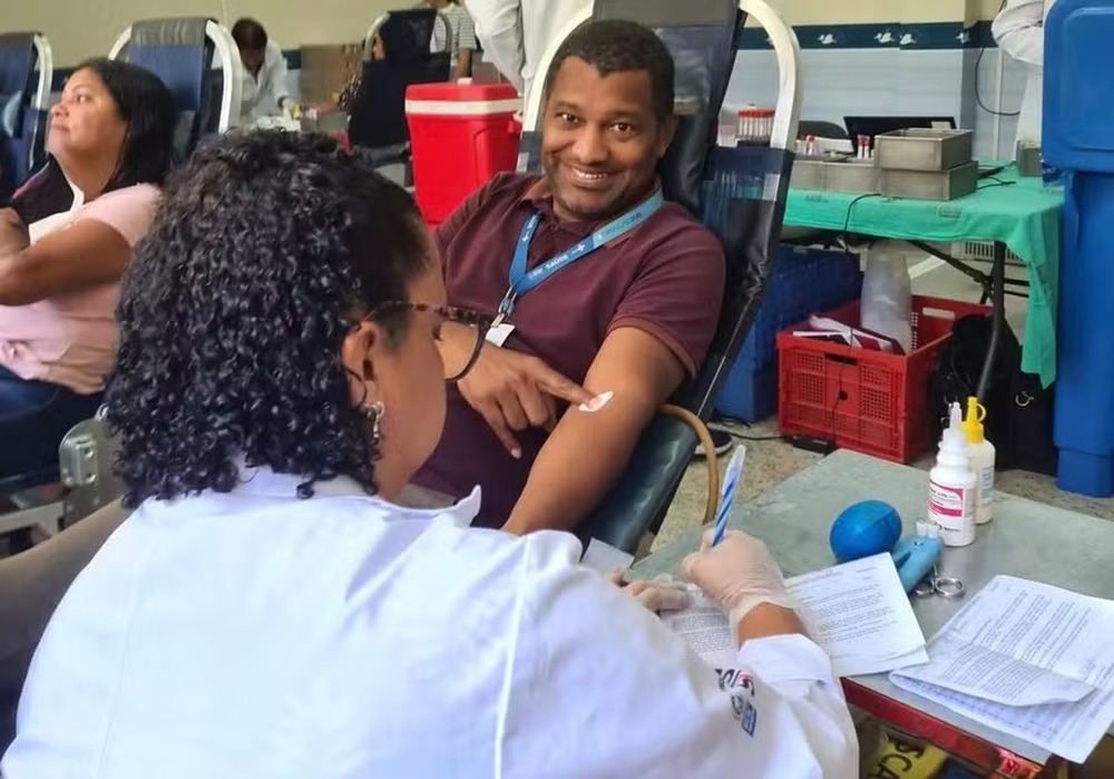 Acari de coração aberto: Ronaldo Gazolla chama o povo pra doar sangue e salvar vidas