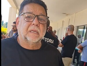 Sem salários, vigilantes param UFRJ e causam caos no trânsito do Fundão