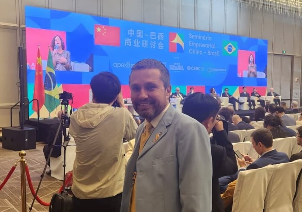 Líder da frente Brasil/BRICS Fausto Pinato celebra proposta de paz de Putin e critica postura de Zelensky