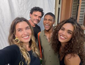 Quem é Stephanie Serrat que é vista no Domingão do Huck e fez participação em Dona de mim ?
