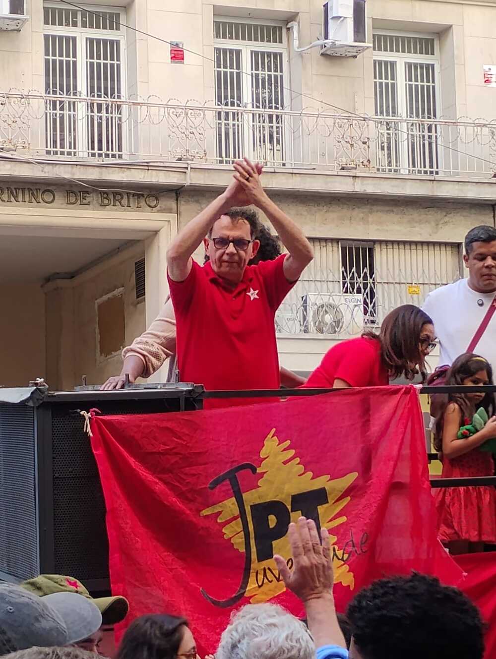Lançamento da candidatura de Reimont à presidência do PT-RJ mobiliza multidão e reúne lideranças históricas
